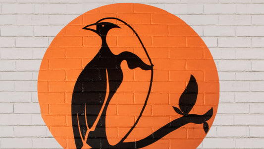 Logo de Café chiltote pintado a mano en muro rústico, representando nuestra tradición cafetalera en Chiapas.